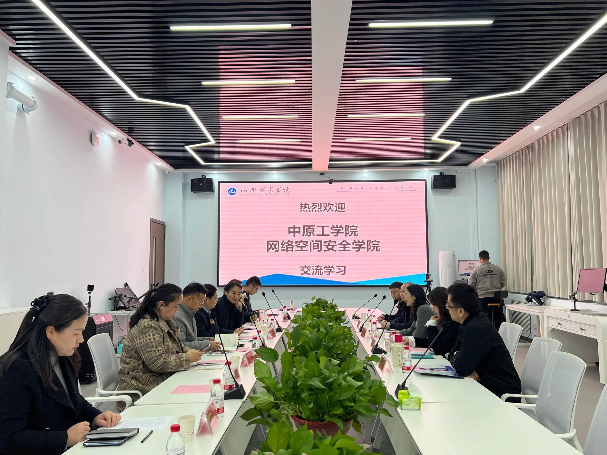 ok138太阳集团赴河南城建学院开展交流与招生宣讲活动